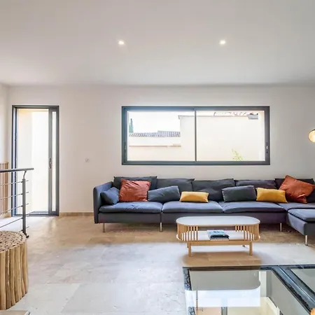 La Bugadelle Maison De Charme Entre Clape Et بيت للعطل *